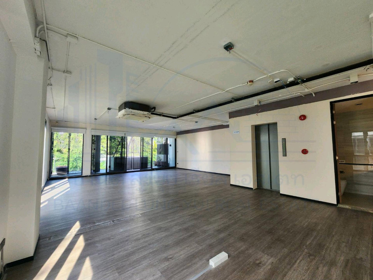 ให้เช่าโฮมออฟฟิศพระราม 9 เพชรบุรีตัดใหม่ RCA : ให้เช่า Home Office มีลิฟท์ พระราม9 เดินถึง The nine Rama 9💫🧑🏻‍🎄🧑🏻‍🎄家庭办公室出租，有电梯，Rama 9，步行可到 The Rama 9