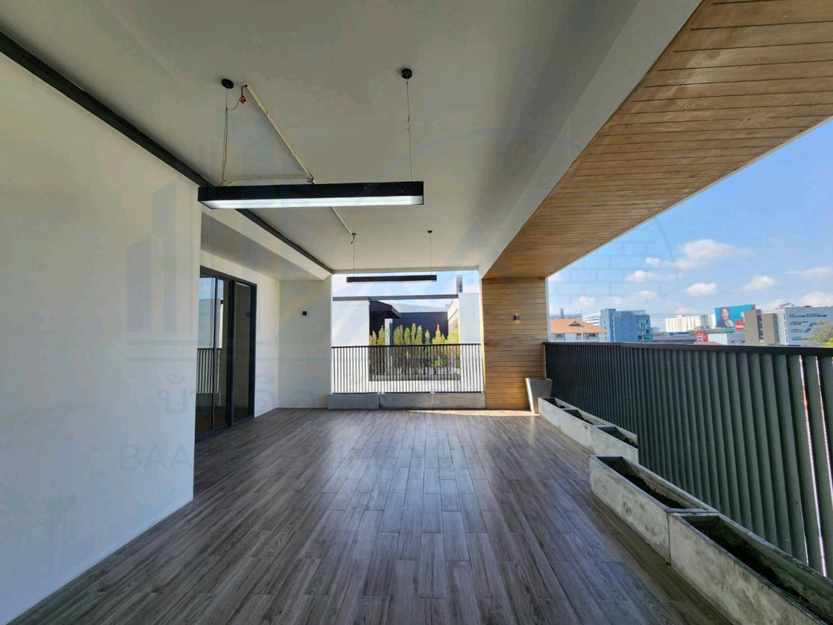 ให้เช่าโฮมออฟฟิศพระราม 9 เพชรบุรีตัดใหม่ RCA : ให้เช่า Home Office มีลิฟท์ พระราม9 เดินถึง The nine Rama 9💫🧑🏻‍🎄🧑🏻‍🎄家庭办公室出租，有电梯，Rama 9，步行可到 The Rama 9