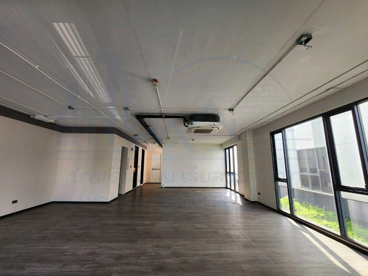 ให้เช่าโฮมออฟฟิศพระราม 9 เพชรบุรีตัดใหม่ RCA : ให้เช่า Home Office มีลิฟท์ พระราม9 เดินถึง The nine Rama 9💫🧑🏻‍🎄🧑🏻‍🎄家庭办公室出租，有电梯，Rama 9，步行可到 The Rama 9