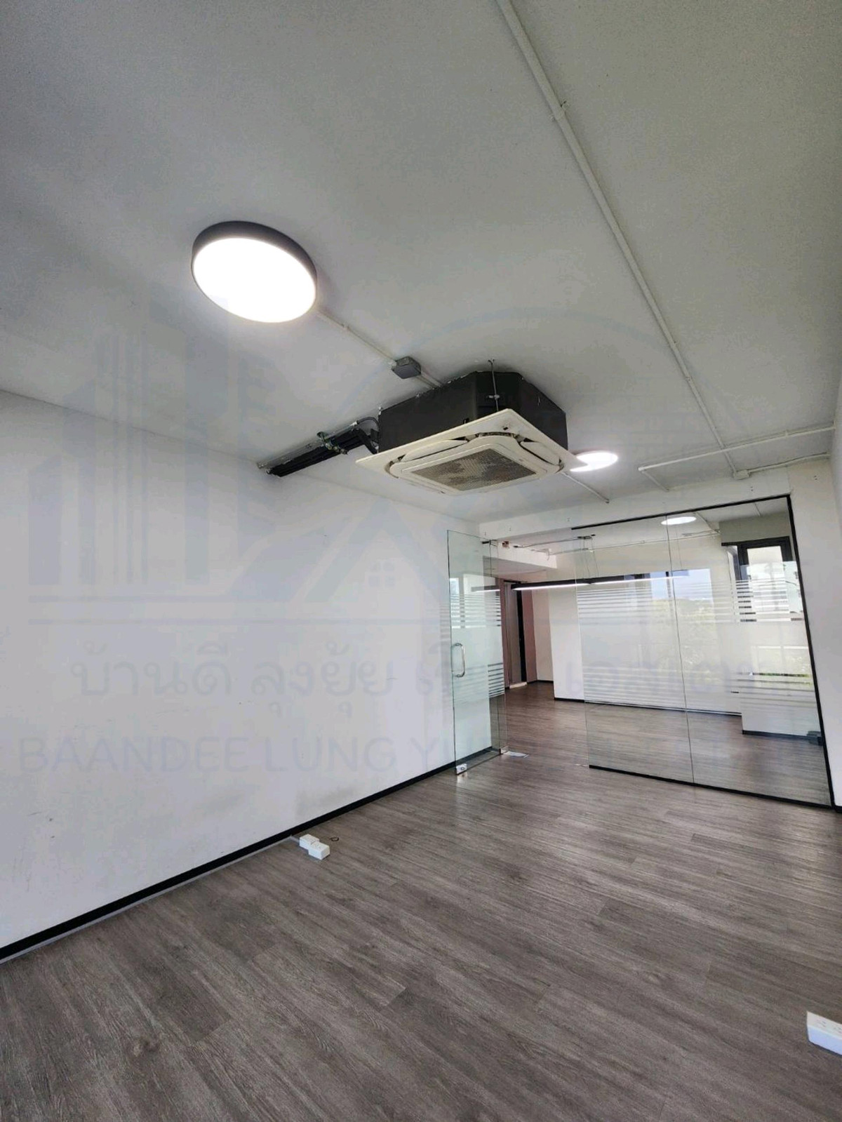 ให้เช่าโฮมออฟฟิศพระราม 9 เพชรบุรีตัดใหม่ RCA : ให้เช่า Home Office มีลิฟท์ พระราม9 เดินถึง The nine Rama 9💫🧑🏻‍🎄🧑🏻‍🎄家庭办公室出租，有电梯，Rama 9，步行可到 The Rama 9