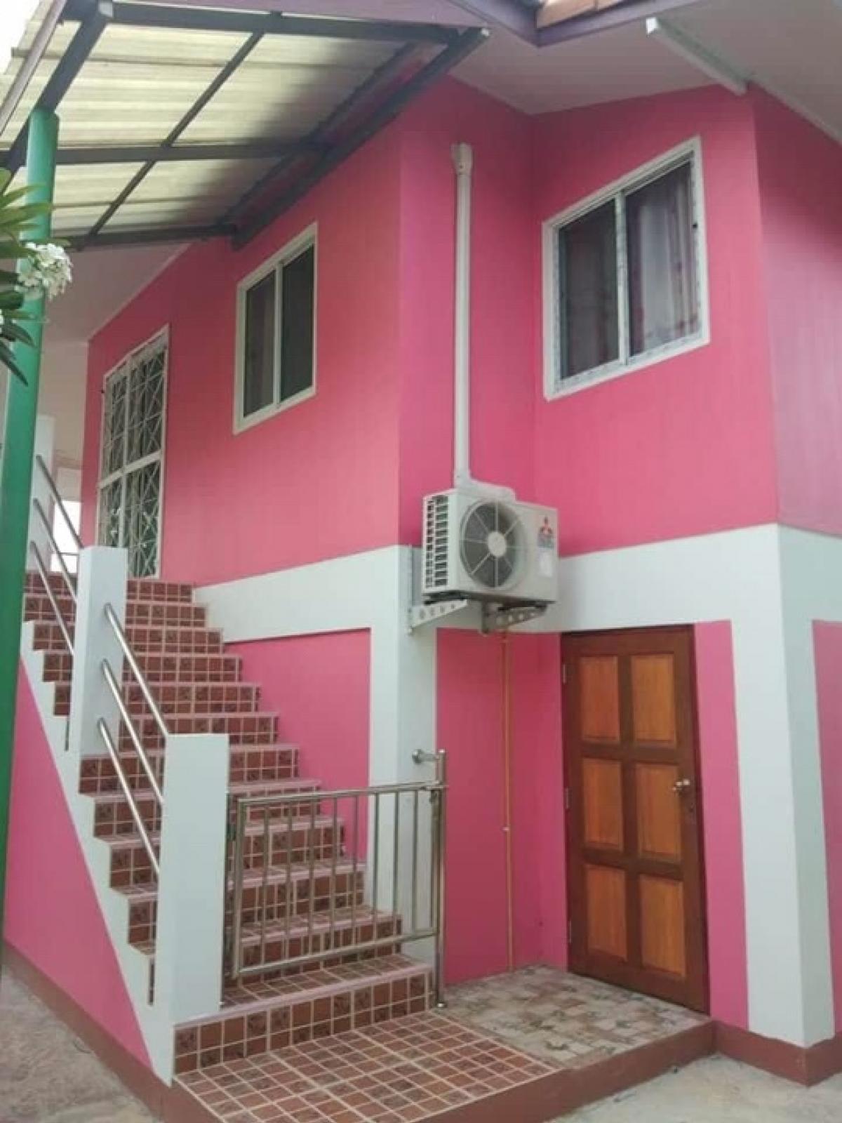 For RentHouseSuphan Buri : Two-storey house for rent next to the Tha Chin River