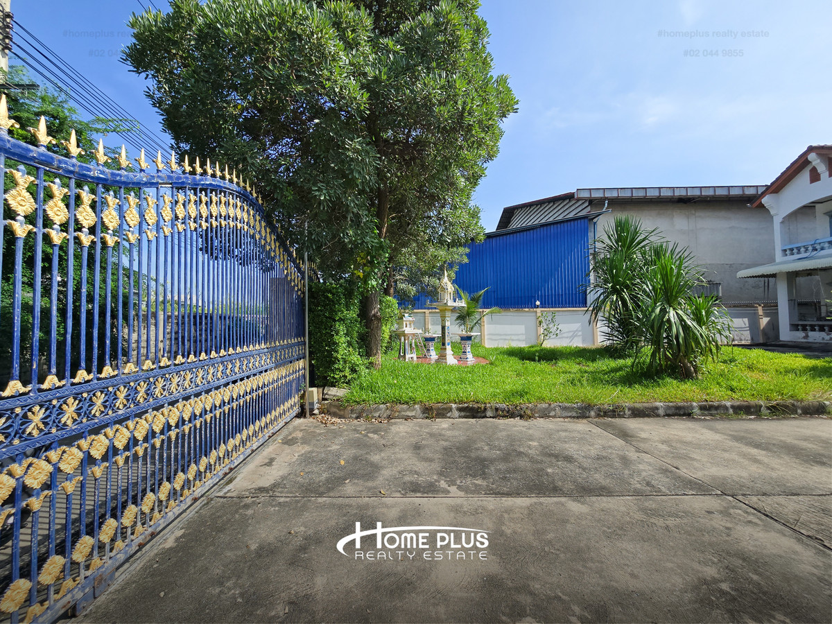 บ้านเดี่ยว 2 ชั้น ซอยแพรกษา3 (ทองนพคุณ2) สมุทรปราการ Loading...