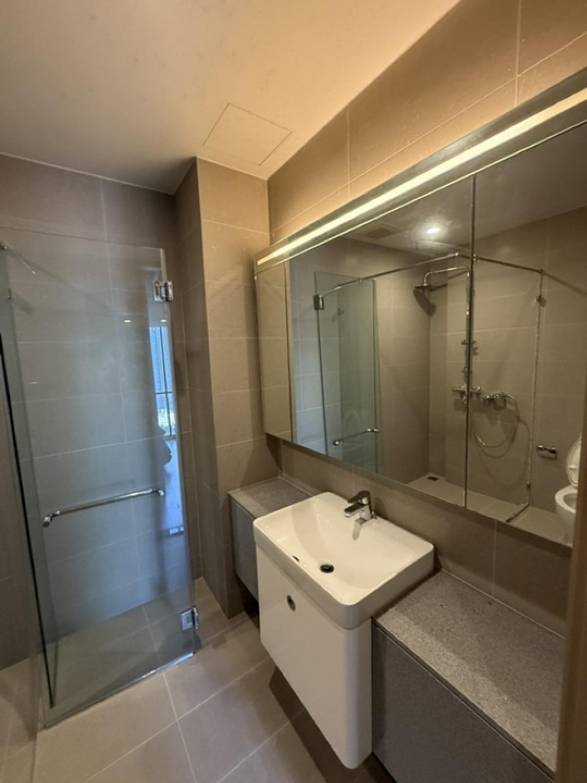 ขายคอนโดวิทยุ ชิดลม หลังสวน : 🔥ขายด่วน🔥โนเบิล เพลินจิต วิวไม่บล็อค ห้องกว้าง 2ห้องนอน  เฟอร์นิเจอร์ครบพร้อมเข้าอยู่ ติดรถไฟฟ้า BTS เพลินจิต