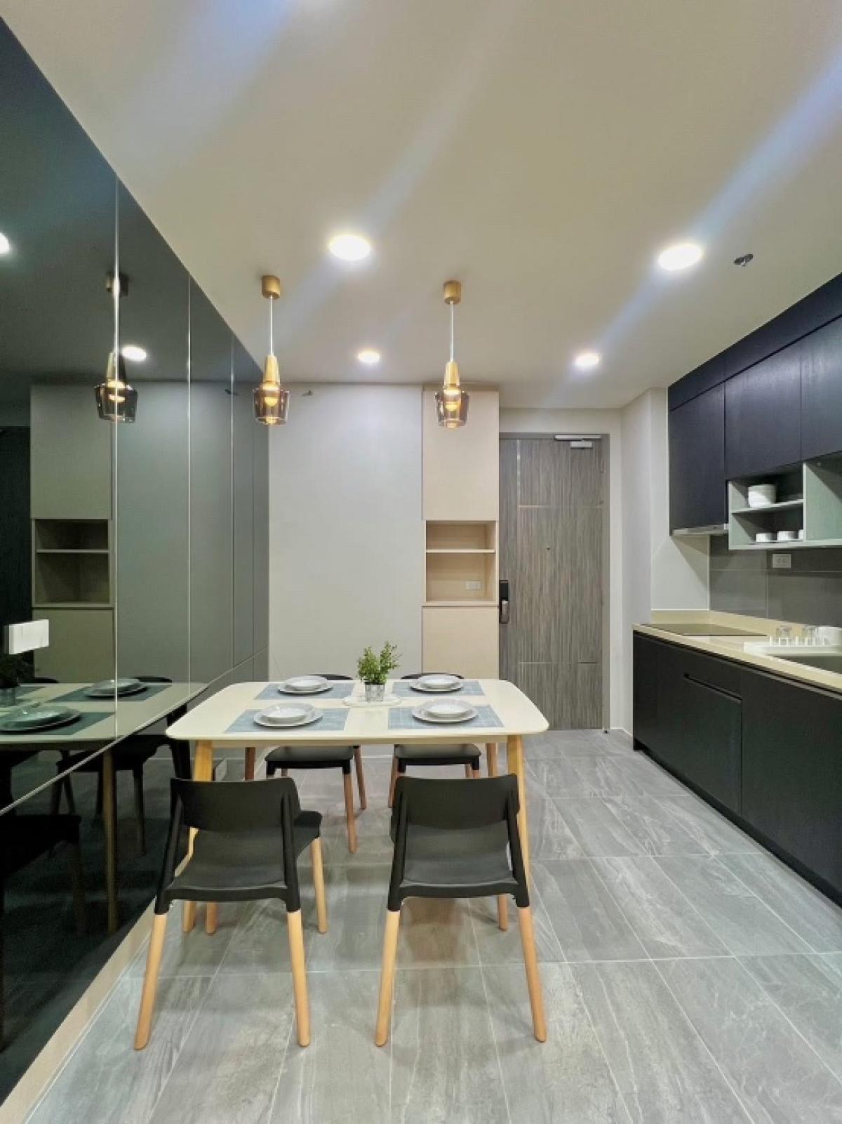 ขายคอนโดสุขุมวิท อโศก ทองหล่อ : ขายคอนโด คิว ประสานมิตร ขนาด 60 Sq.m 2 bed 2 bath เพียง 8.19 MB ติดต่อ 086-795-9997