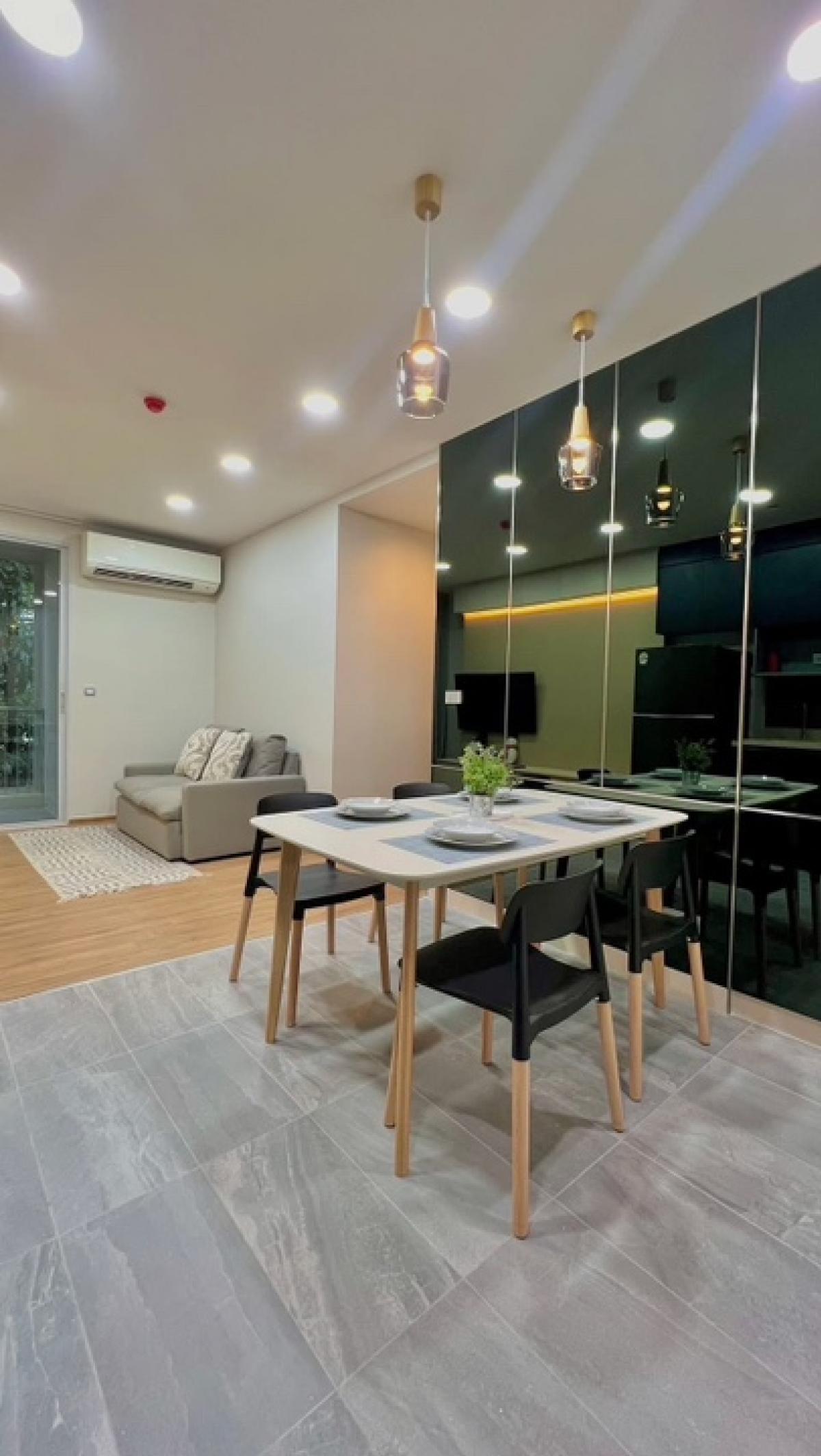 ขายคอนโดสุขุมวิท อโศก ทองหล่อ : ขายคอนโด คิว ประสานมิตร ขนาด 60 Sq.m 2 bed 2 bath เพียง 8.19 MB ติดต่อ 086-795-9997