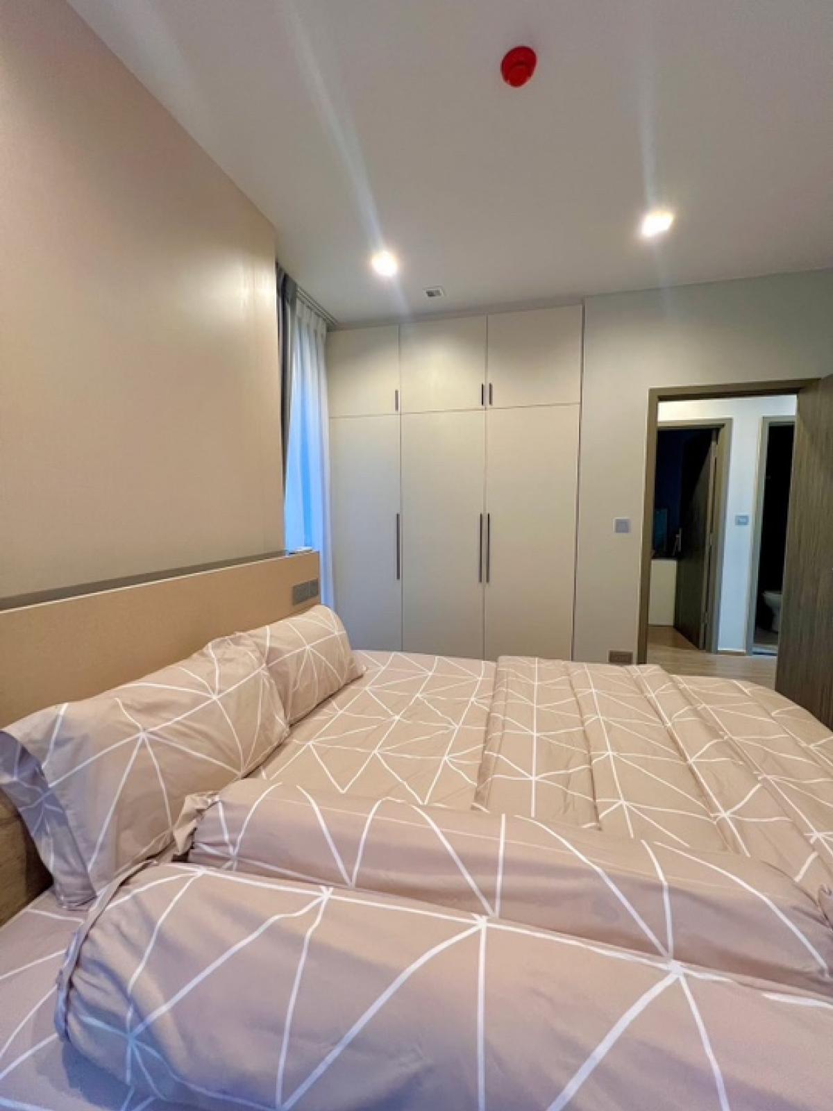 ขายคอนโดสุขุมวิท อโศก ทองหล่อ : ขายคอนโด คิว ประสานมิตร ขนาด 60 Sq.m 2 bed 2 bath เพียง 8.19 MB ติดต่อ 086-795-9997