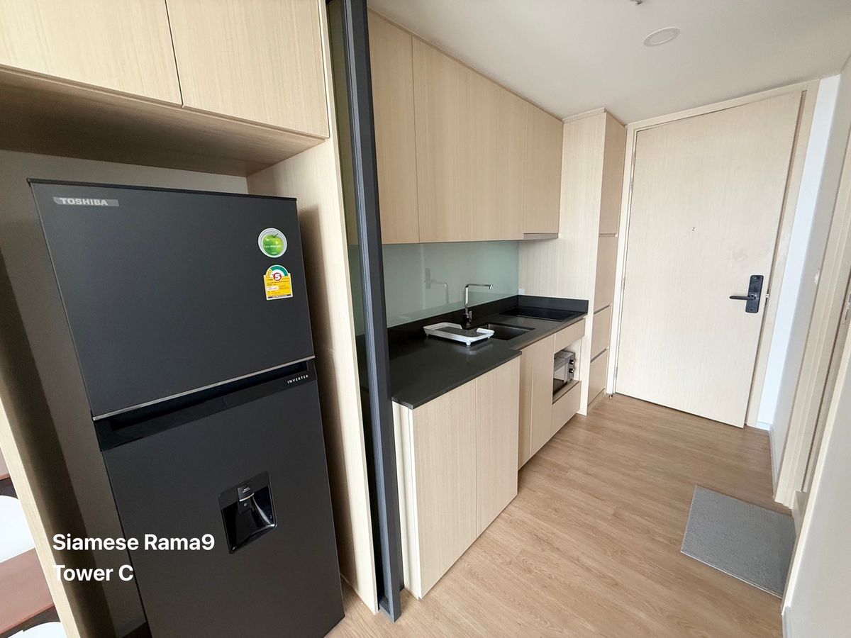 For RentCondoRama9, Petchburi, RCA : Condo for rent, Landmark at MRT Station (Siamese Rama 9), Building B, 16th floor, area 60 Sqm, size 2BD (2 bedrooms, 2 bathrooms), beautiful room, complete furniture, electrical appliances, just bring your bags and move in, rent 40,000 baht/month