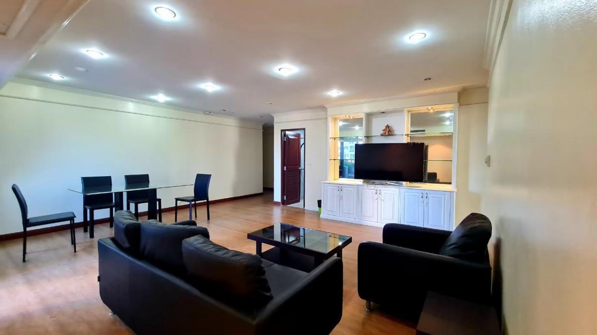 For RentCondoPattanakan, Srinakarin : Large room for rent, fully furnished, good view, prime location, near ARL and MRT Hua Mak Station
