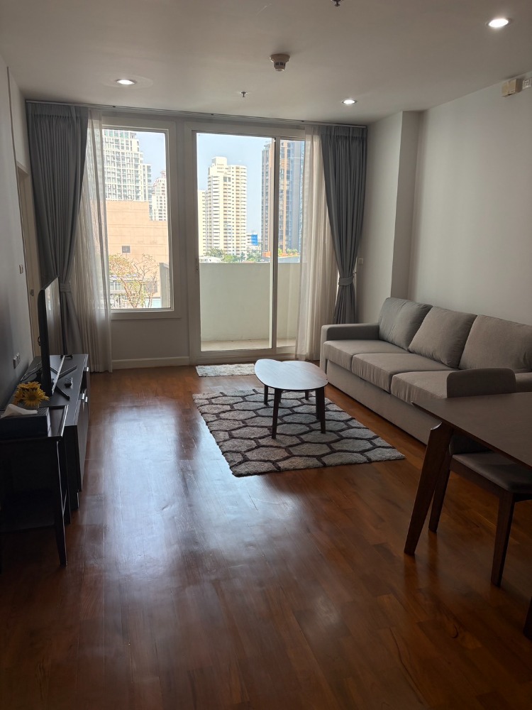 ให้เช่าคอนโดสุขุมวิท อโศก ทองหล่อ : FOR RENT 1 BEDROOM 60 SQ.M  Cozy Living - READY TO MOVE IN