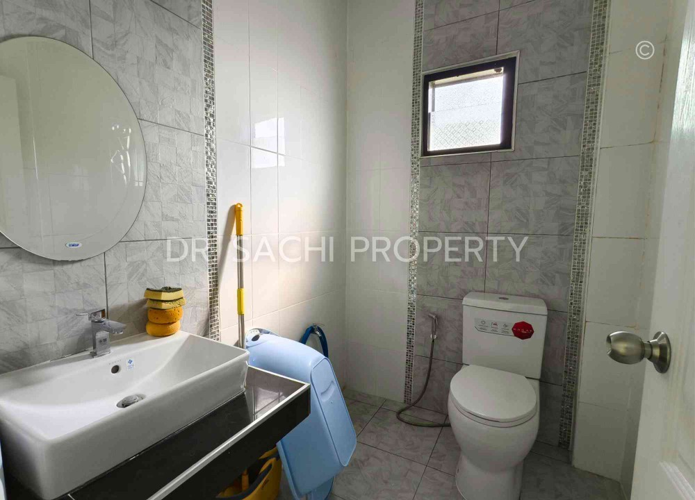 ขายบ้านเชียงราย : ขาย/เช่า บ้านเดี่ยวพร้อมอยู่ 2 ชั้น ใกล้วัดร่องขุ่น 106.6 ตรว. บรรยากาศดี วิวสวย