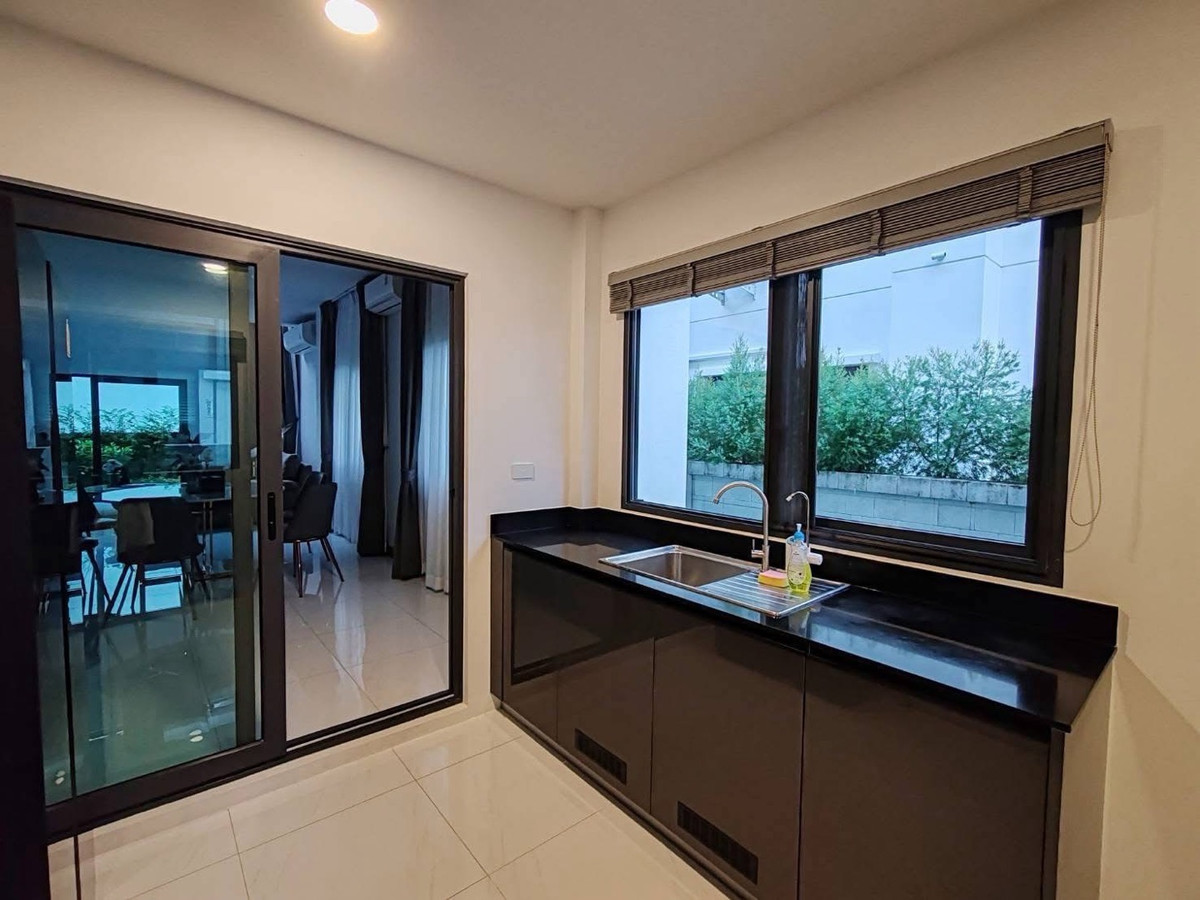 ให้เช่าบ้านบางนา แบริ่ง ลาซาล : 📢👇Brand new  luxury detached house type Campton , next to Mega-Bangna and many international schools and hospitals, fully furnished