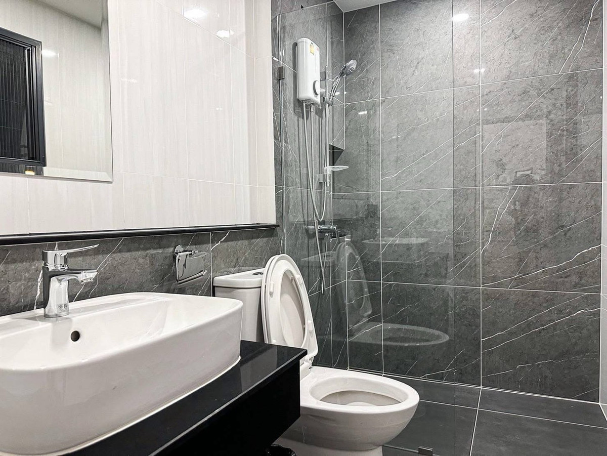 ให้เช่าบ้านบางนา แบริ่ง ลาซาล : 📢👇Brand new  luxury detached house type Campton , next to Mega-Bangna and many international schools and hospitals, fully furnished