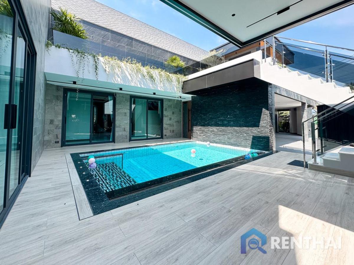 For SaleHousePattaya, Bangsaen, Chonburi : Exquisite Villa with Private Pool
