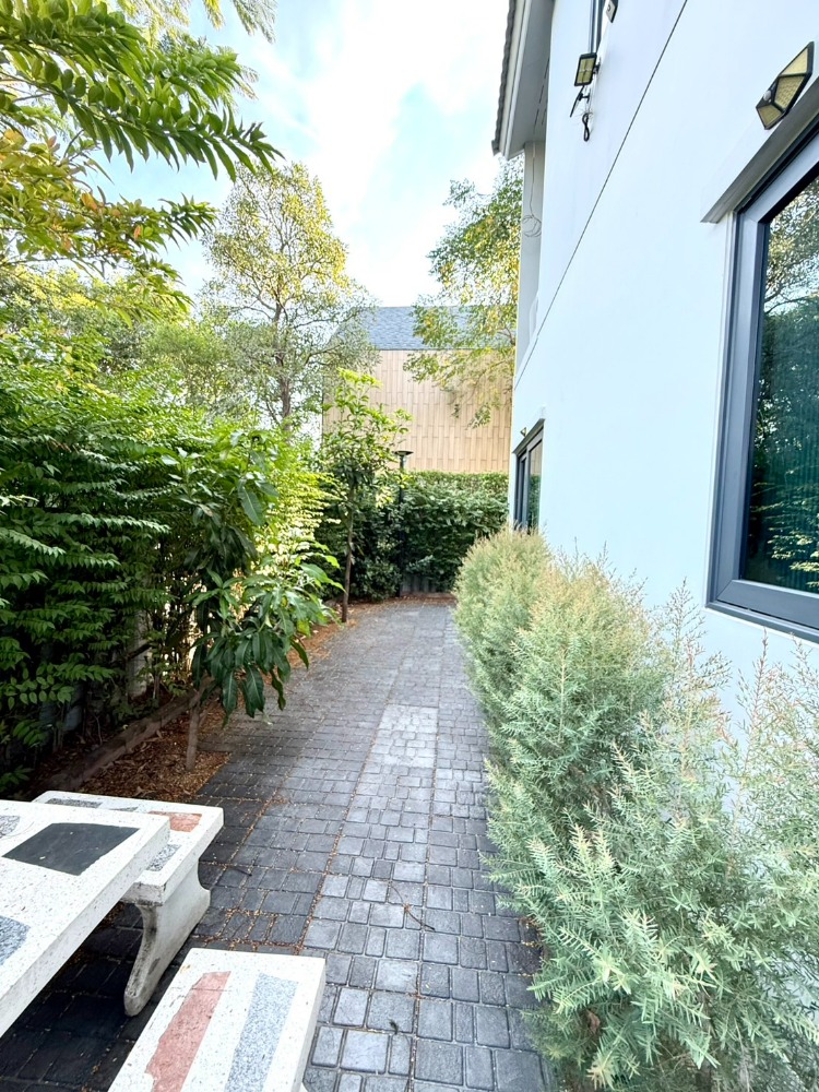 For RentBangna, Bearing, Lasalle : For rent: semi-detached house, corner unit, new, fully furnished, Sense Bangna - Suvanabhumi Soi Kingkaew 29