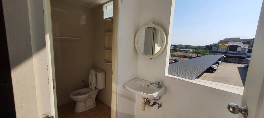 For RentRetail SpaceVipawadee, Don Mueang, Lak Si : For rent: commercial space, office, tutoring, hair salon, nail salon, etc.