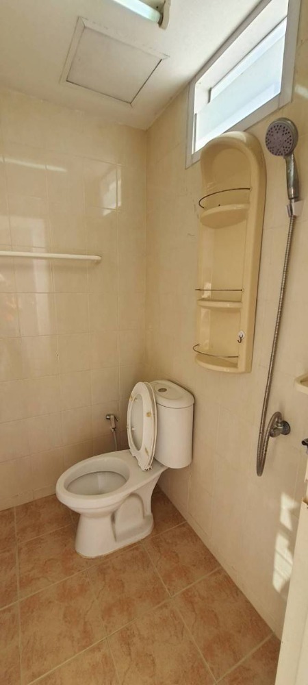 For RentRetail SpaceVipawadee, Don Mueang, Lak Si : For rent: commercial space, office, tutoring, hair salon, nail salon, etc.