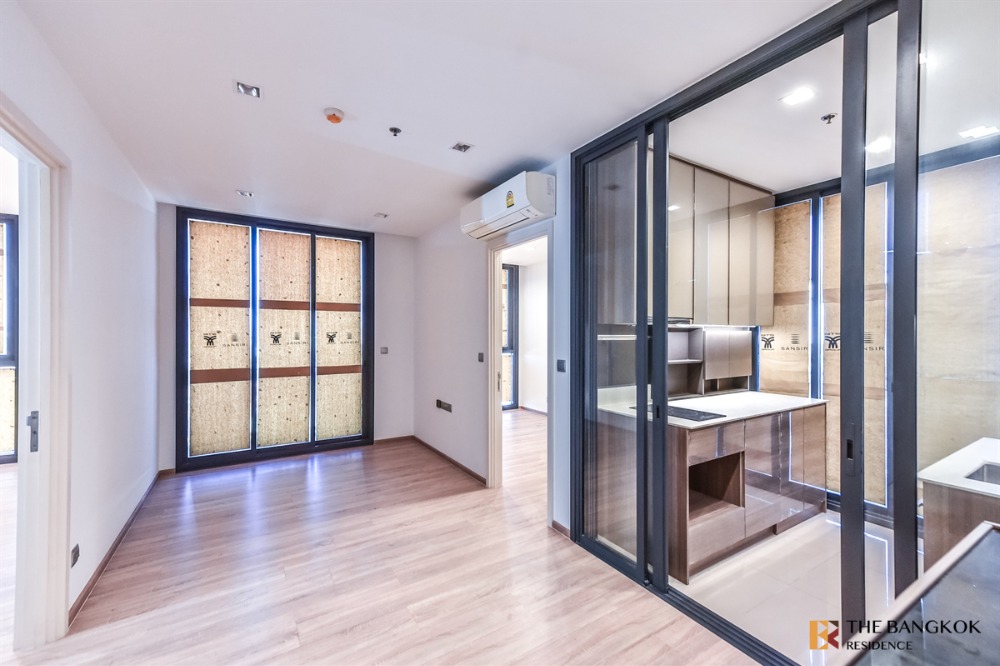 For SaleCondoSapankwai,Jatujak : Exclusive!! Condo for sale urgently, very cheap, cheapest in the market, The Line Phahol Pradipat 2B1B 52.66 sqm. only 8.2 MB. Contact Aumi 0909961628!! By Aumi