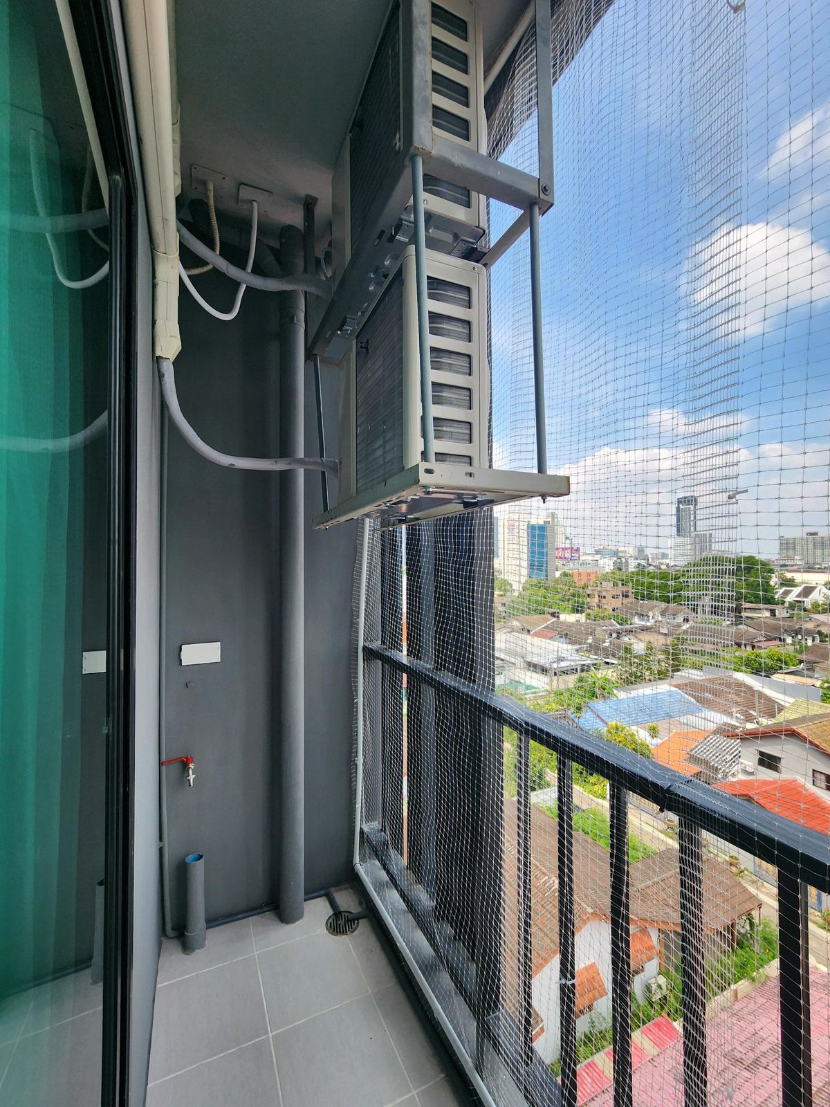 For SaleCondoRatchadapisek, Huaikwang, Suttisan : Here it is, the condo that everyone is asking about: 624 Condolette Ratchada 36