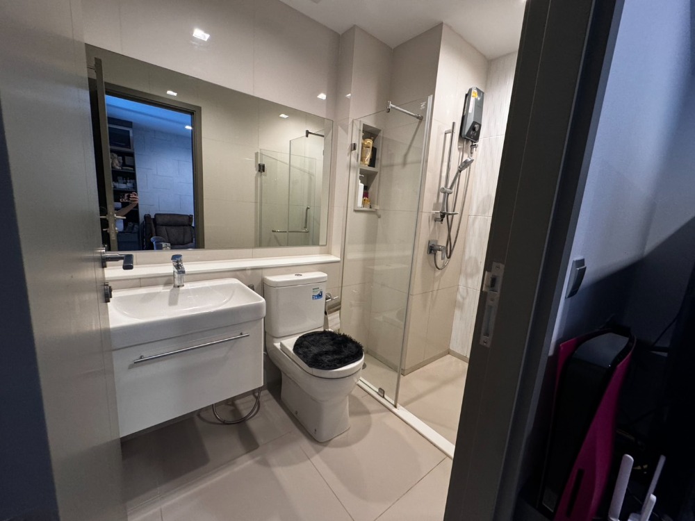 For SaleCondoRama9, Petchburi, RCA : For sale 1 bedroom, good price, near MRT Rama 9 ✨Life Asoke Hype✨[MKs250105]