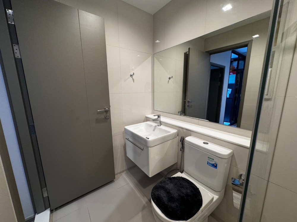 For SaleCondoRama9, Petchburi, RCA : For sale 1 bedroom, good price, near MRT Rama 9 ✨Life Asoke Hype✨[MKs250105]