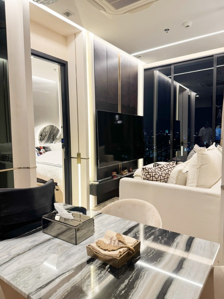 For RentCondoAri,Anusaowaree : Condo for rent Noble Around Ari, 2 bedrooms, 54 sqm., 38th floor, elegant room, next to BTS