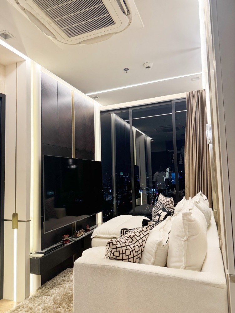 For RentCondoAri,Anusaowaree : Condo for rent Noble Around Ari, 2 bedrooms, 54 sqm., 38th floor, elegant room, next to BTS