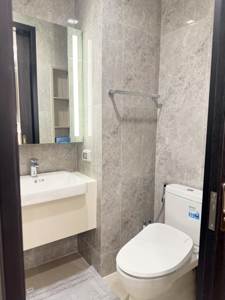 For RentCondoAri,Anusaowaree : Condo for rent Noble Around Ari, 2 bedrooms, 54 sqm., 38th floor, elegant room, next to BTS