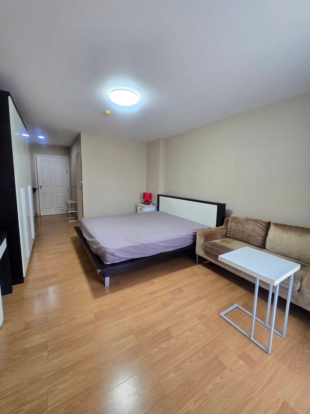 For RentCondoOnnut, Udomsuk :  Near BTS On Nut, near expressway, very convenient to walk.