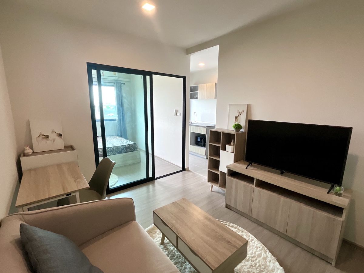 For RentCondoLadkrabang, Suwannaphum Airport : Condo me onnut-rama9 near the Airport Link Ban Thap Chang Ready to move in | K Pao Property