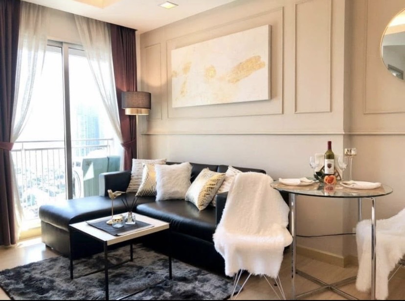 For RentCondoRama9, Petchburi, RCA : For rent 1 bedroom, 1 bathroom, True Thonglor, size 31.27 sq m, 31st floor +, fully furnished, electrical appliances, ready to move in, rent only 17,000 baht.