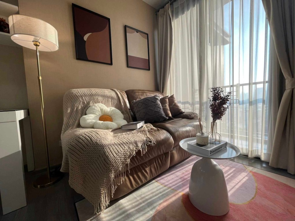 For RentCondoWongwianyai, Charoennakor : ⭐️ Nye by Sansiri ⭐️1 bedroom, 1 bathroom, 32 sq m., 19th floor, beautifully decorated room, complete with furniture and appliances.
