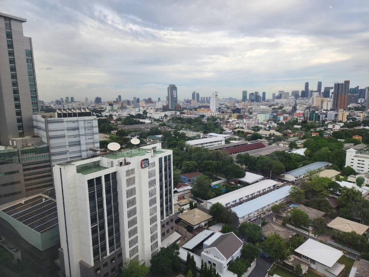 For SaleCondoAri,Anusaowaree : 📢👇 For sale with tenant til 21/8/26
 2 bedrooms near BTS Sanampao, nice modern decoration , unblocked view.