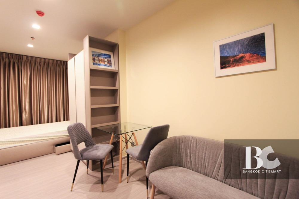 For SaleCondoRama9, Petchburi, RCA : 1 bed, Furnished, close to Airport link and MRT Phra Ram 9 station 081-245-7349