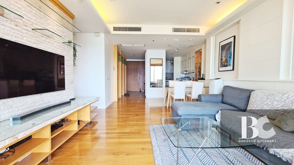 For SaleCondoSukhumvit, Asoke, Thonglor : Pet-friendly condo at Asoke walking distance to BTS Asoke Station and Terminal 21