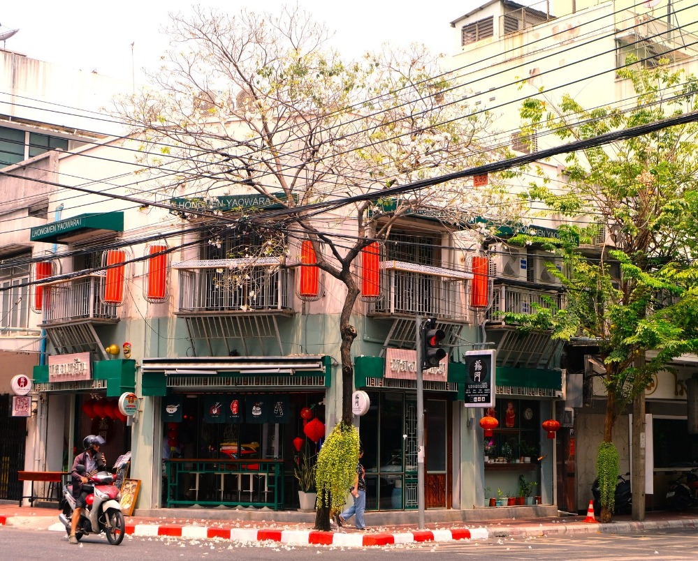 ขายอาคารพาณิชย์เยาวราช บางลำพู : ทำเลทองคำ!! ขาย Lhongmen Cafe&Craft Bar ตกแต่งพร้อม สูง 2 ชั้น หัวมุมแยกลำพูนไชย ใจกลางย่านเยาวราช