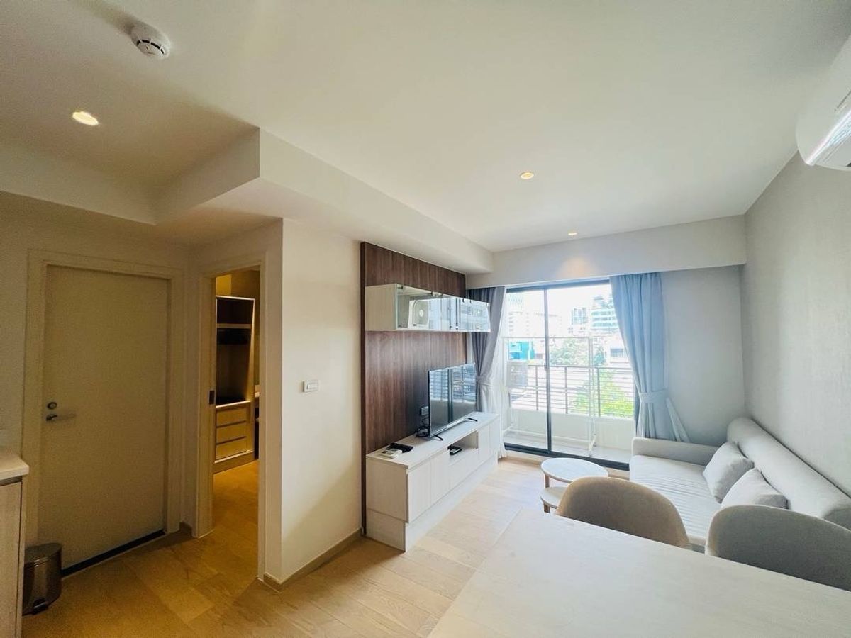 ให้เช่าคอนโดสุขุมวิท อโศก ทองหล่อ : ให้เช่า คอนโด Runesu Thonglor 5 ห้องสวย วิวสวย น่าอยู่ ใกล้ BTS สถานีทองหล่อ