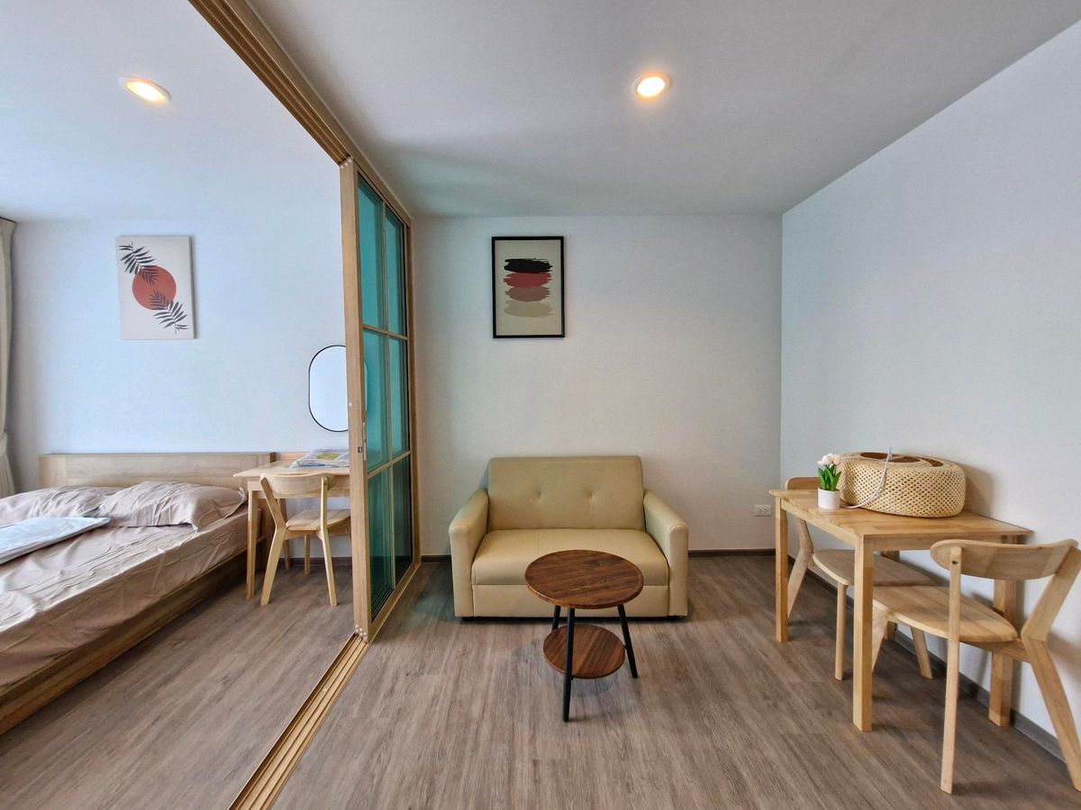 For RentCondoBangna, Bearing, Lasalle : ♡ Room at the cover, interested to reserve. Regent Home Bangna Line ID: 0982162681