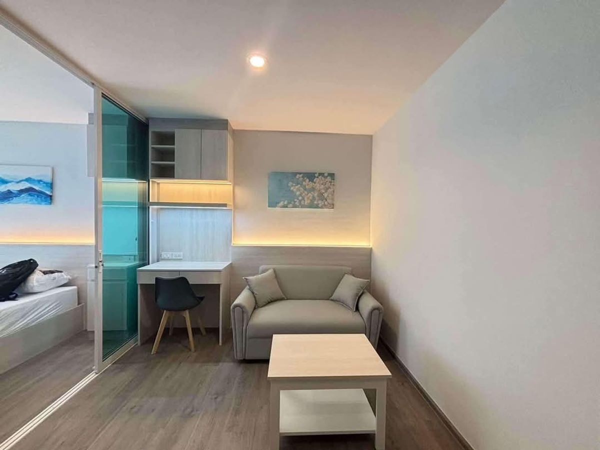 For RentCondoBangna, Bearing, Lasalle : ♡ Room at the cover, interested to reserve. Regent Home Bangna Line ID: 0982162681