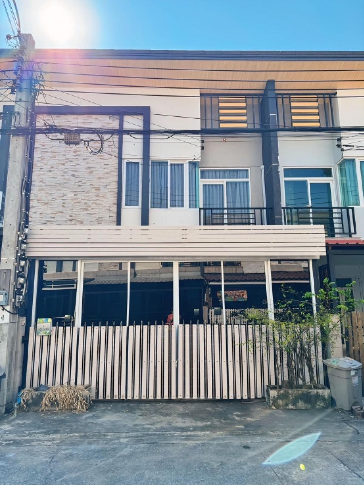 ให้เช่าทาวน์โฮมมีนบุรี-ร่มเกล้า : ให้เช่าทาวน์โฮม 2 ชั้น หมู่บ้านกัสโต-รามคำแหง