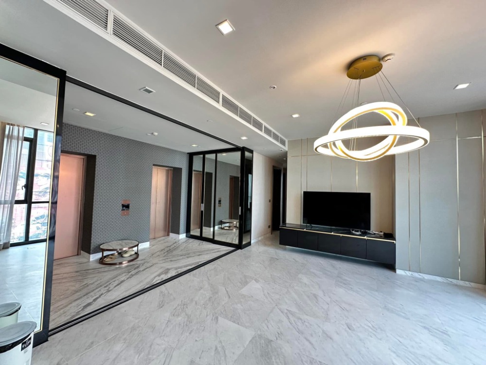 ให้เช่าคอนโดสุขุมวิท อโศก ทองหล่อ : LTHC11695 -The Monument Thonglor FOR RENT Size 125 sqm. 2 beds 3 baths Near BTS Thong Lor Station ONLY 120K/Month