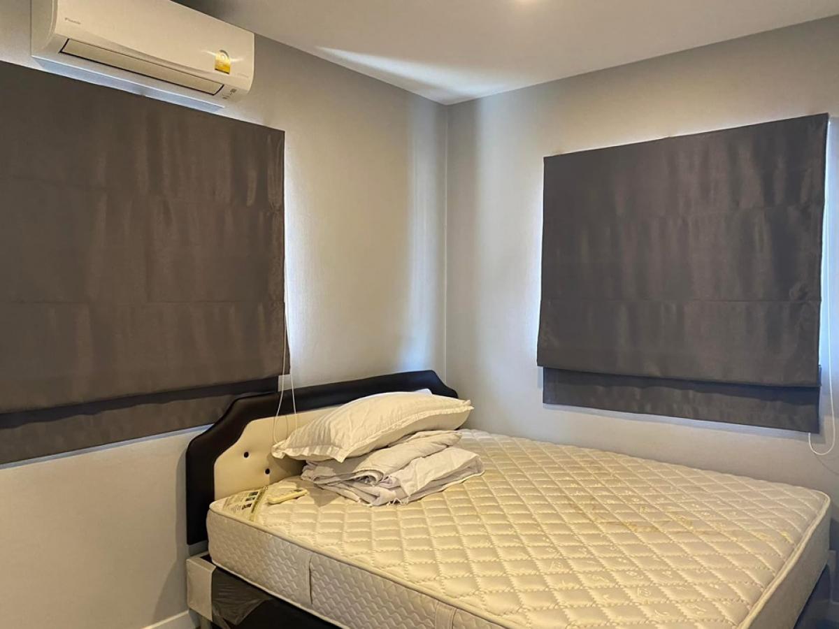 ขายบ้านพัฒนาการ ศรีนครินทร์ : ขายพร้อมผู้เช่า 31/1/70 วิวสวน ติดตั้งโซล่าเซลล์ 5 kw. พร้อมด้วยต่อเติมครัวไทย เดินทางสะดวก ได้หลายเส้นทาง: รามคำแหง ด่านทับช้าง  กรุงเทพกรีฑา  ร่มเกล้า  สนามบินสุวรรณภูมิ  เป็นโครงการติดถนนใหญ่  ตัวโครงการออกได้ทั้งซอยมิสทีน ร่มเกล้า   และถนนกรุงเทพ