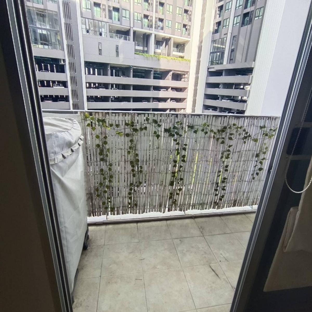 For SaleCondoPattanakan, Srinakarin : 🏕️ For sale The parkland srinakarin (The Parkland Srinakarin) 🛏️ 2 bedrooms 🛁 2 bathrooms 🛋️ 1 living room, size 66 sq m., Building C, 5th floor 🍃 City view ✨ Price 3,200,000 baht ✨