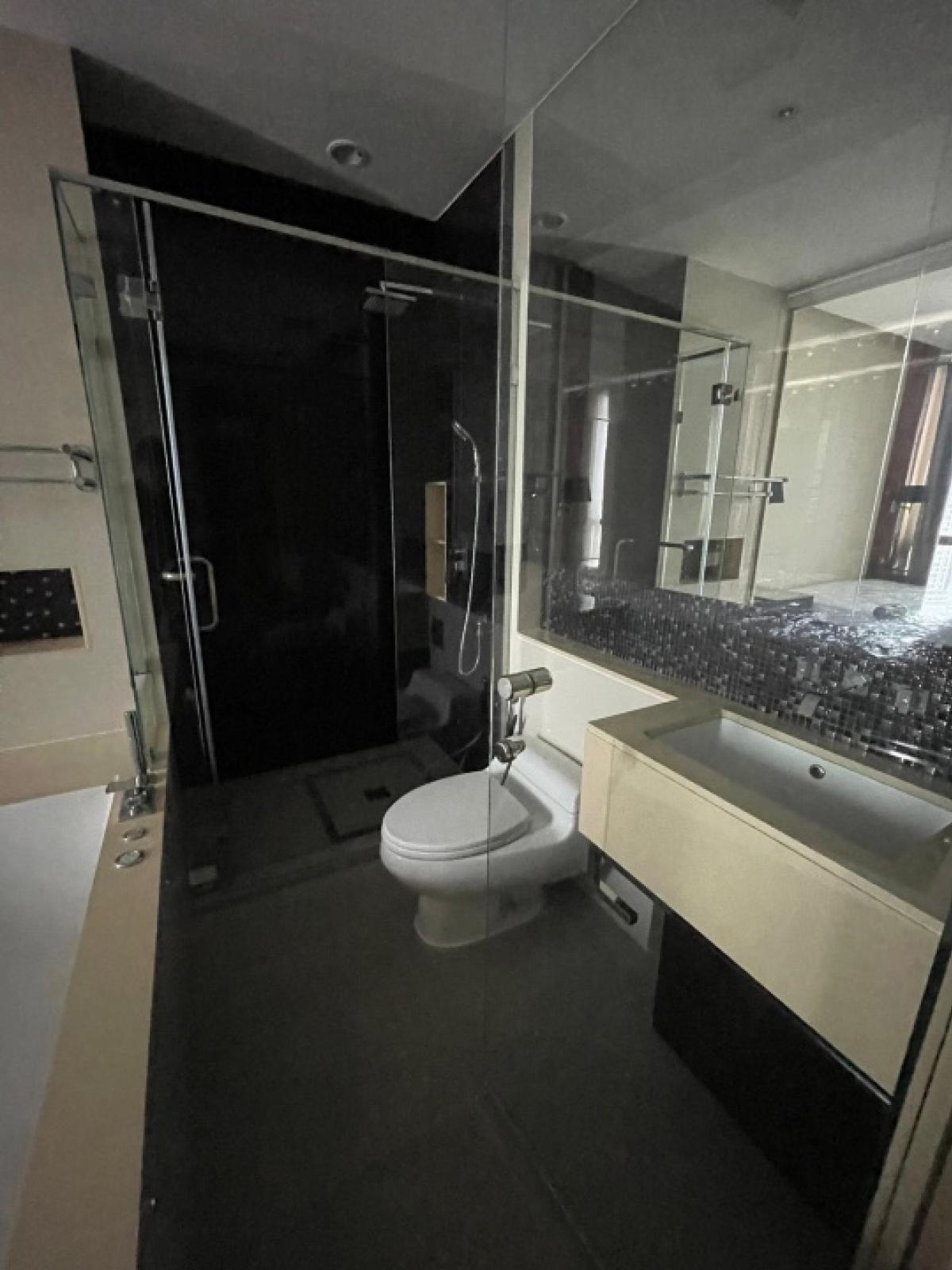 ขายคอนโดสุขุมวิท อโศก ทองหล่อ : ราคาดี2ห้องนอน BTSพร้อมพงษ์ ขายด่วนThe Address Sukhumvit28 ขนาด67ตรม ชั้นสูง วิวโล่ง!! (สอบถามติดต่อ 089-8578865)