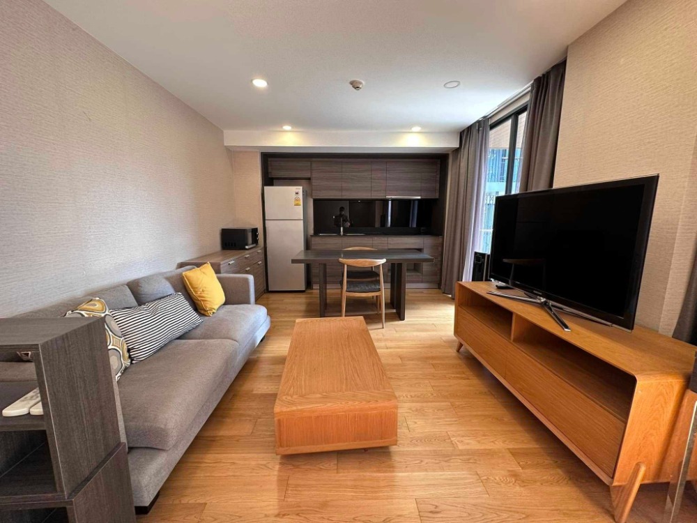 For RentCondoWitthayu, Chidlom, Langsuan, Ploenchit : LTHC11729 -Klass Langsuan FOR RENT Size 73 sqm. 2 beds 2 baths Near BTS Chit Lom Station ONLY 50K/Month