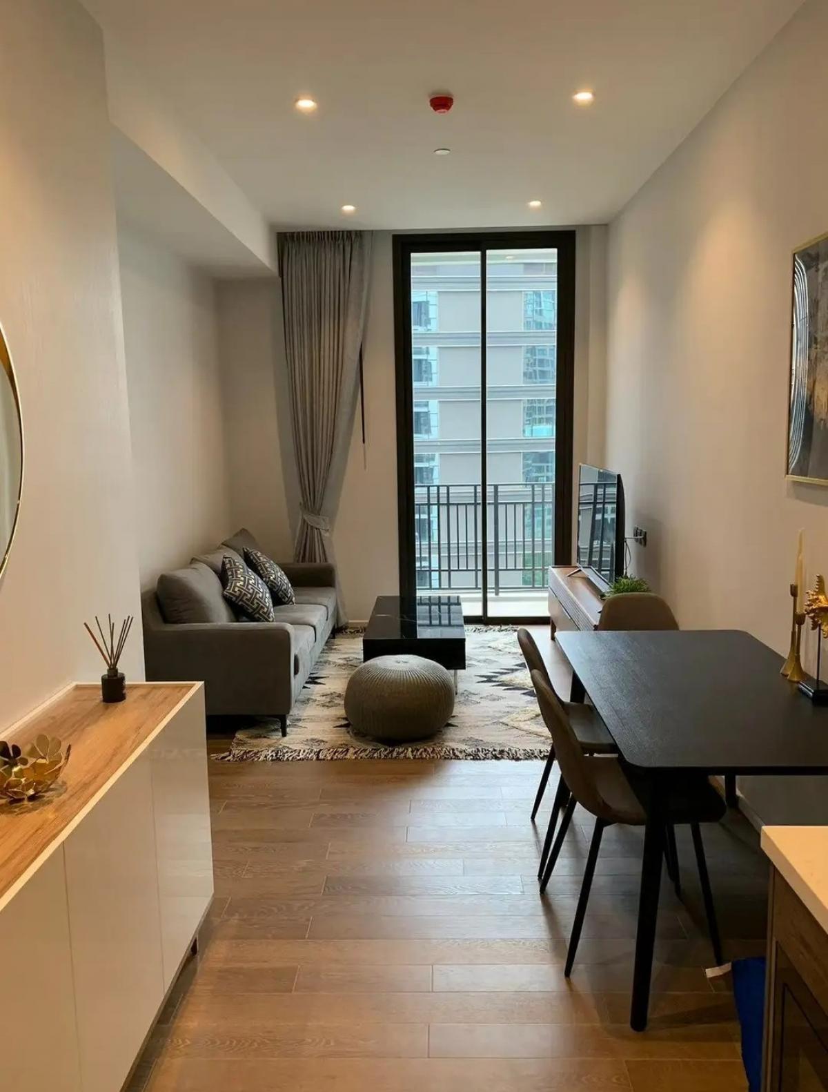 For RentCondoWitthayu, Chidlom, Langsuan, Ploenchit : 🌃Top Prime Location 🔥🌇MUNIQ LANGSUAN For rent