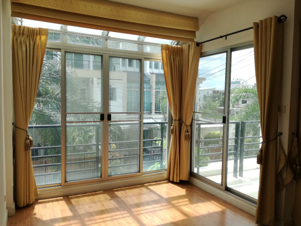 ให้เช่าทาวน์โฮมนวมินทร์ รามอินทรา : ให้เช่าทาวน์โฮม 3 ชั้น วิสต้า ปาร์ค รัชดา-รามอินทรา