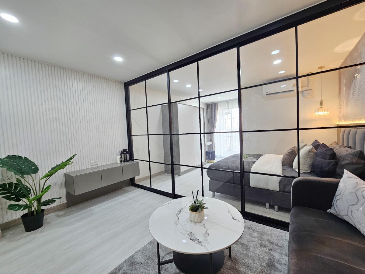 ขายคอนโดพัฒนาการ ศรีนครินทร์ : ขายอ่อนนุชเพลสคอนโด ซอยอ่อนนุช 46/2  ห้องแต่งใหม่ น่าอยู่ เฟอร์นิเจอร์ครบ