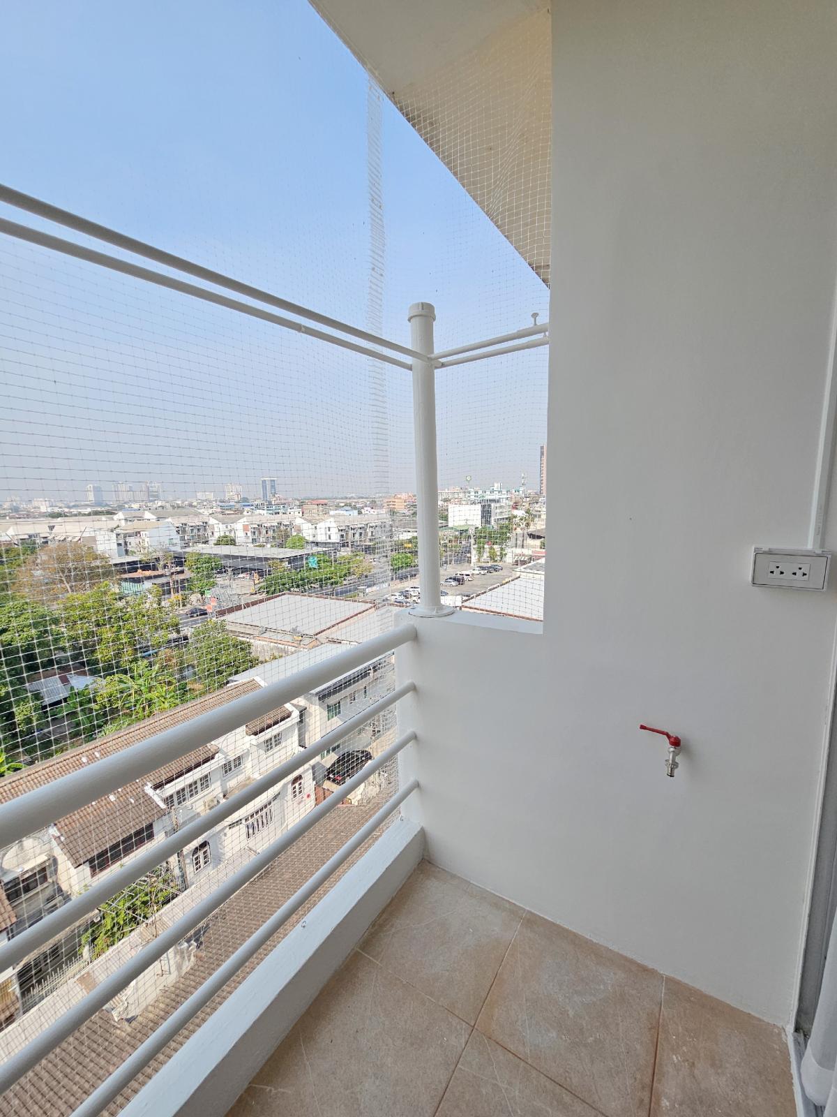 ขายคอนโดพัฒนาการ ศรีนครินทร์ : ขายอ่อนนุชเพลสคอนโด ซอยอ่อนนุช 46/2  ห้องแต่งใหม่ น่าอยู่ เฟอร์นิเจอร์ครบ