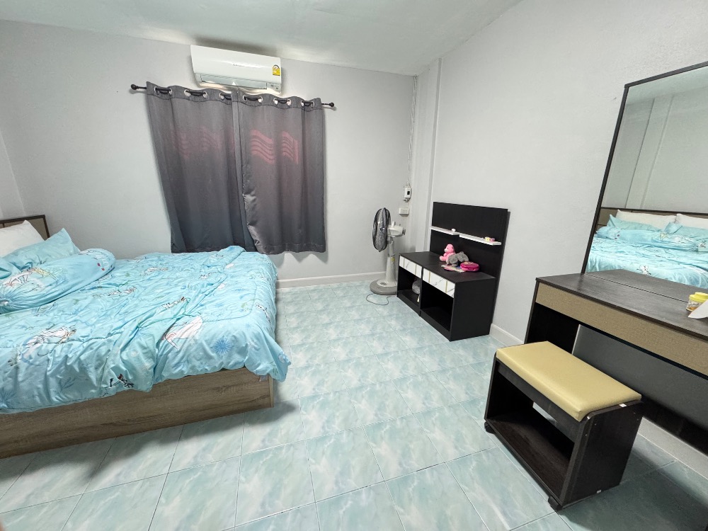 ขายทาวน์โฮมปิ่นเกล้า จรัญสนิทวงศ์ : ขายทาวเฮ้าส์ 2 ชั้น 2 นอน 2 น้ำ รีโนเวททั้งหลัง จรัญสนิทวงศ์ 22 ใกล้ MRT จรัญฯ13 ใกล้ศิริราช ตลาดพรานนก