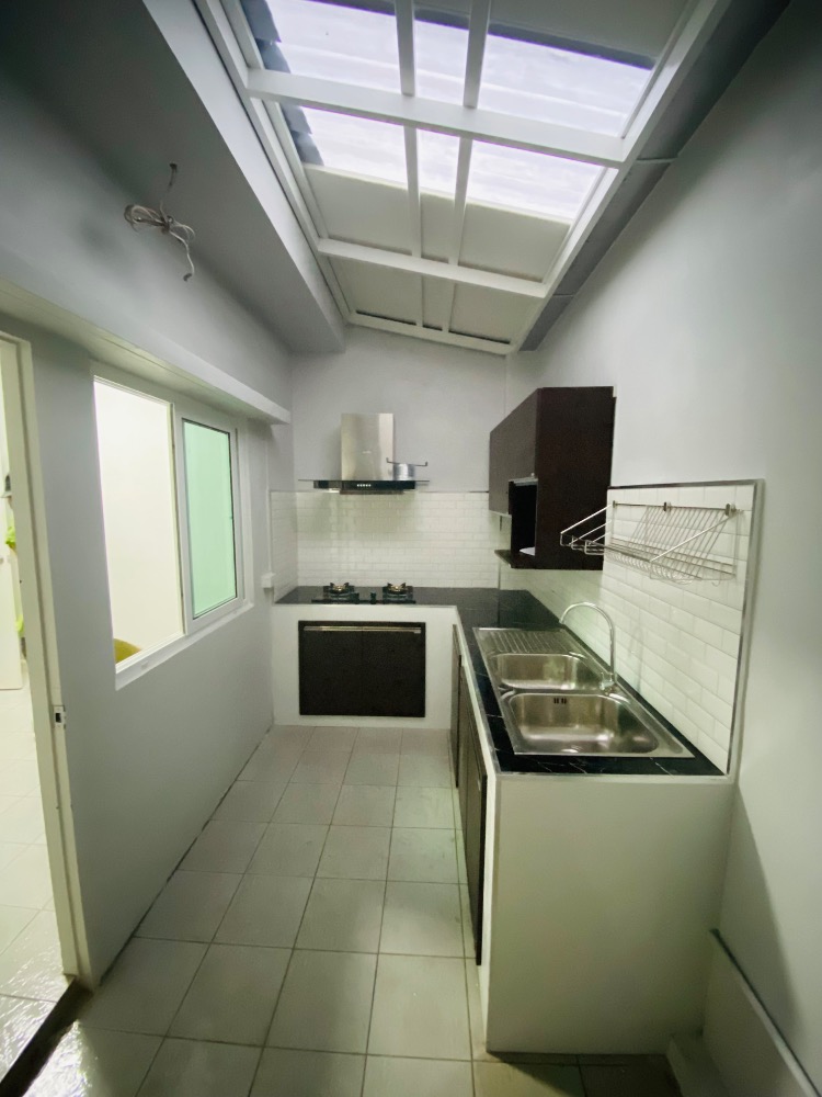 ขายทาวน์โฮมปิ่นเกล้า จรัญสนิทวงศ์ : ขายทาวเฮ้าส์ 2 ชั้น 2 นอน 2 น้ำ รีโนเวททั้งหลัง จรัญสนิทวงศ์ 22 ใกล้ MRT จรัญฯ13 ใกล้ศิริราช ตลาดพรานนก